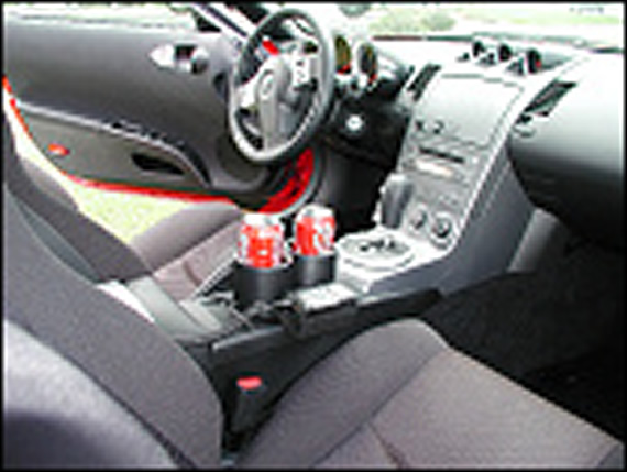 2003-2004 Nissan 350Z Plug & Chug Drink Holder